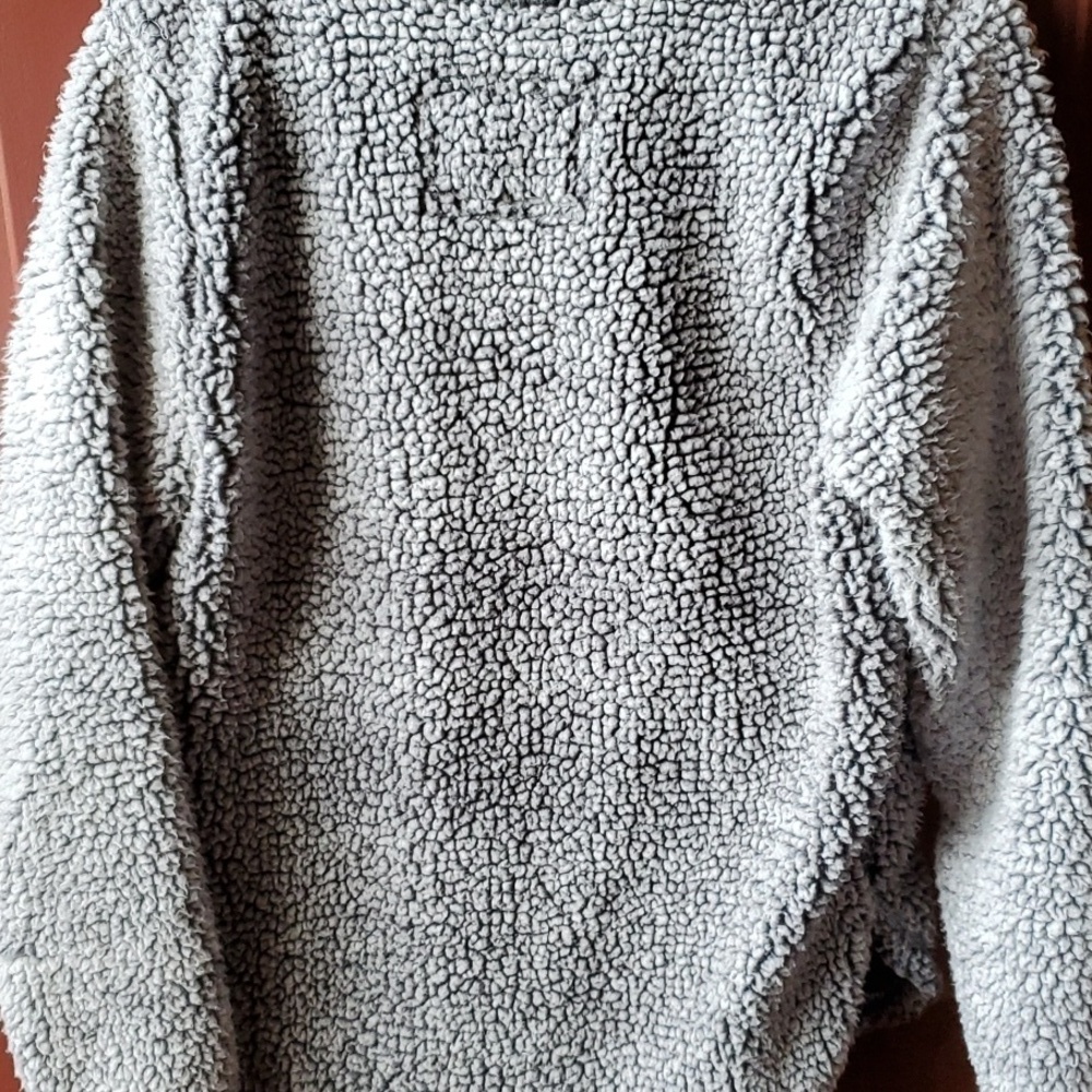Cozy Sherpa sweatshirt gray size small - Picture 5 of 11